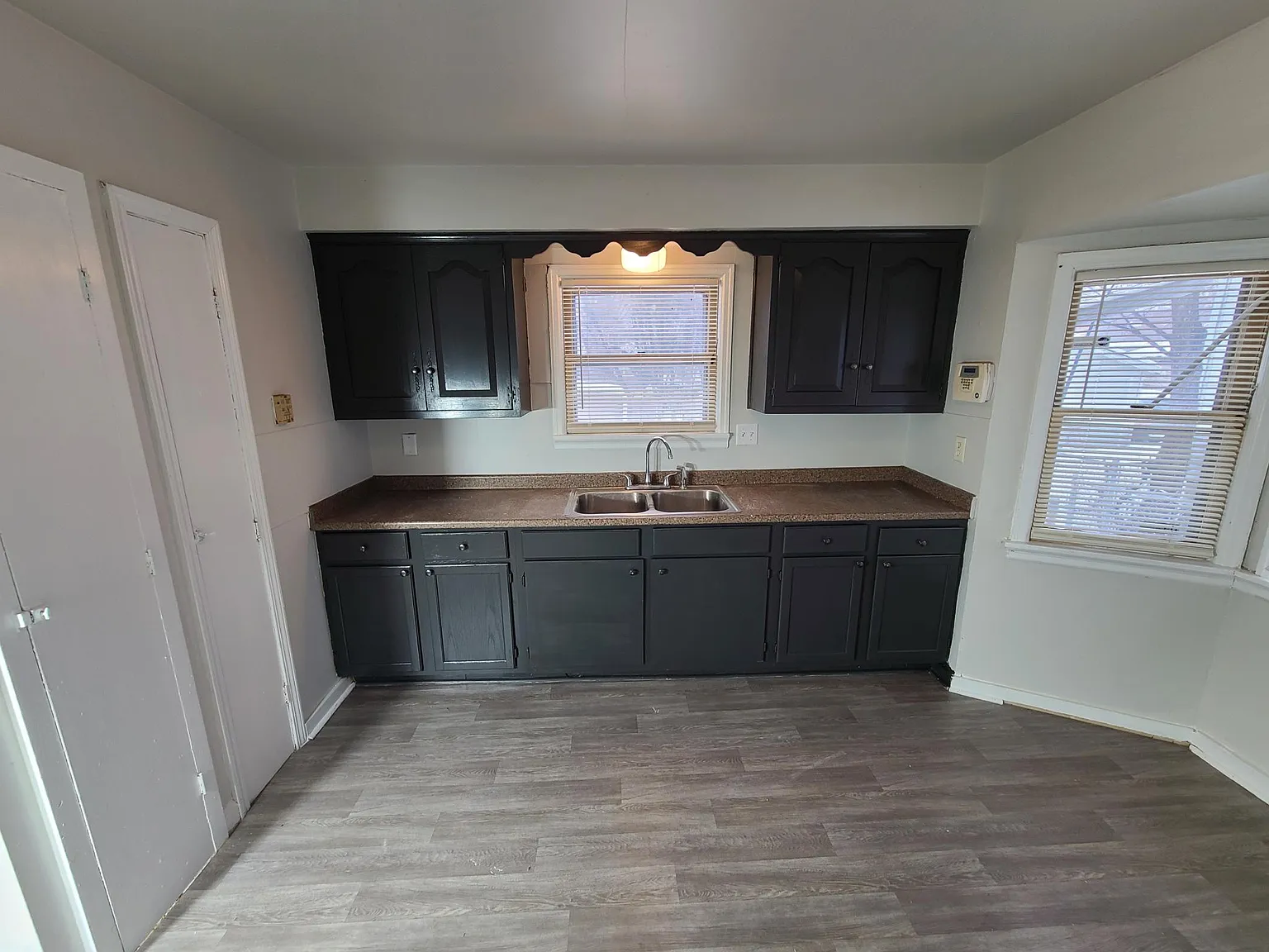 3 bed, $1,650 — Photo 4