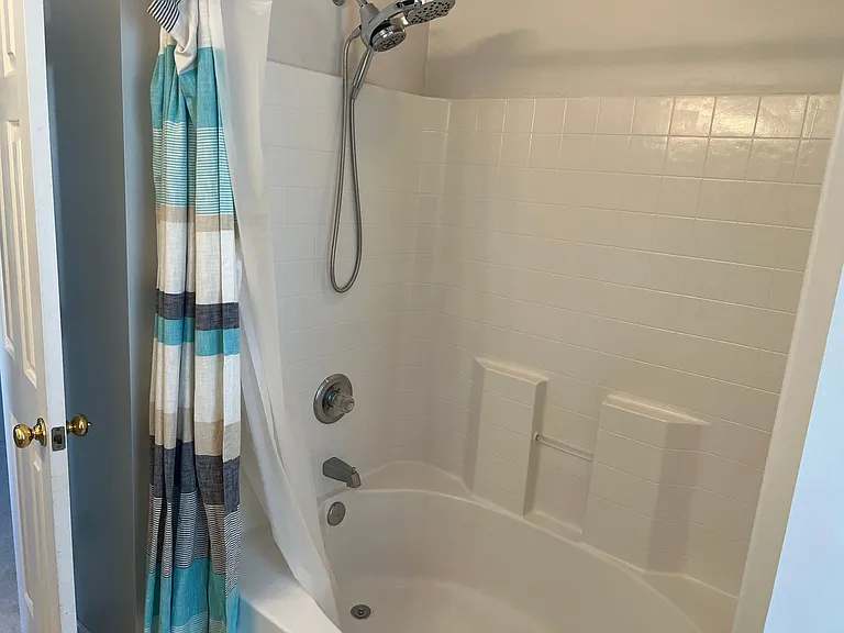 408 Moat Ct — Photo 22