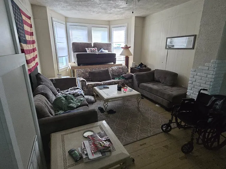 131 London Ave — Photo 10