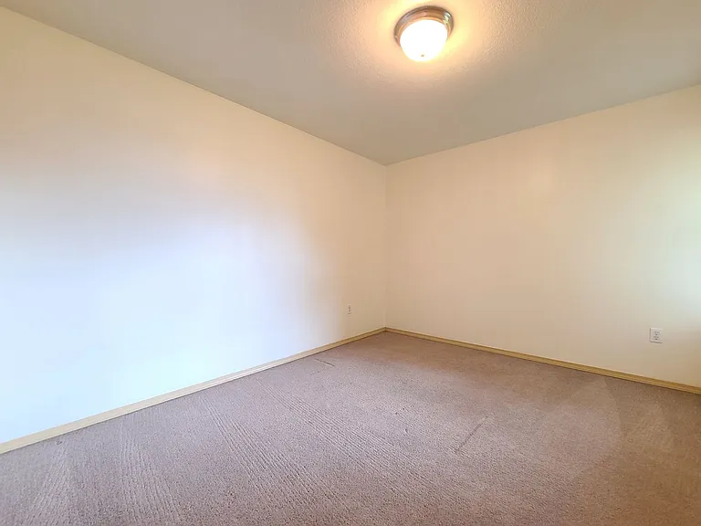 115 Charles St — Photo 11