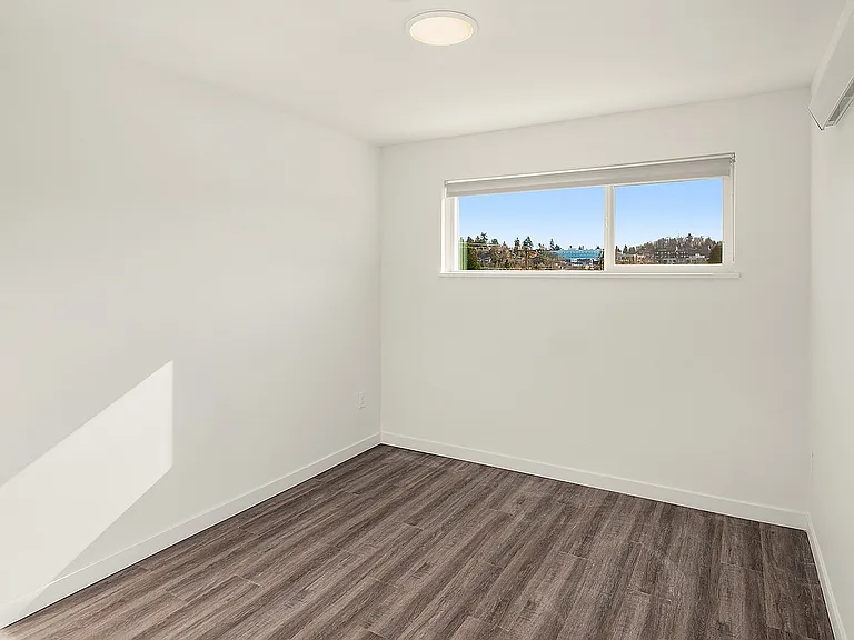 Bedroom - 403