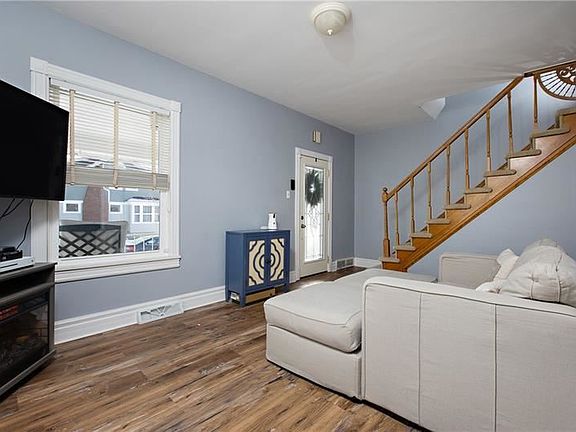 5th image of 304 Jefferson Ave