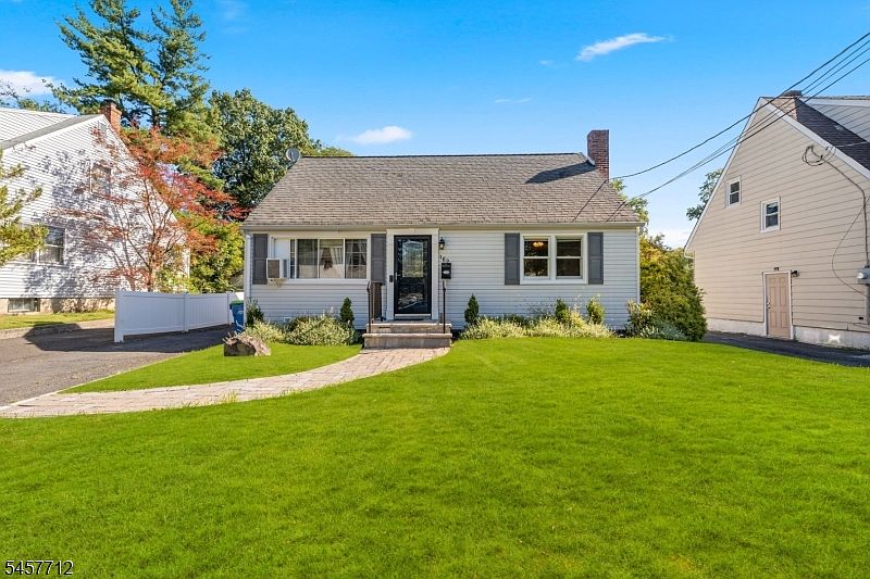 1st image of 162 Harding Ave