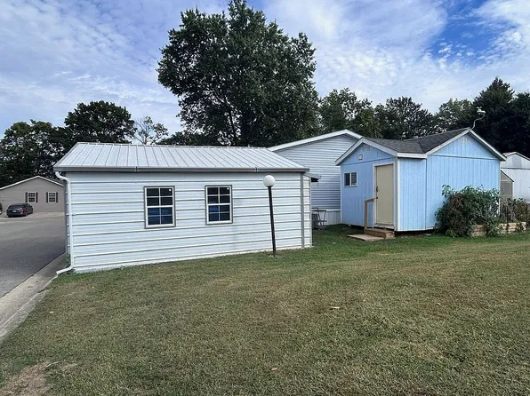 201 Aquarius Dr, O'Fallon, IL 62269