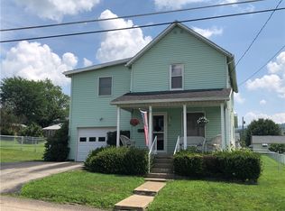 25 Maple St, Fairchance, PA 15436