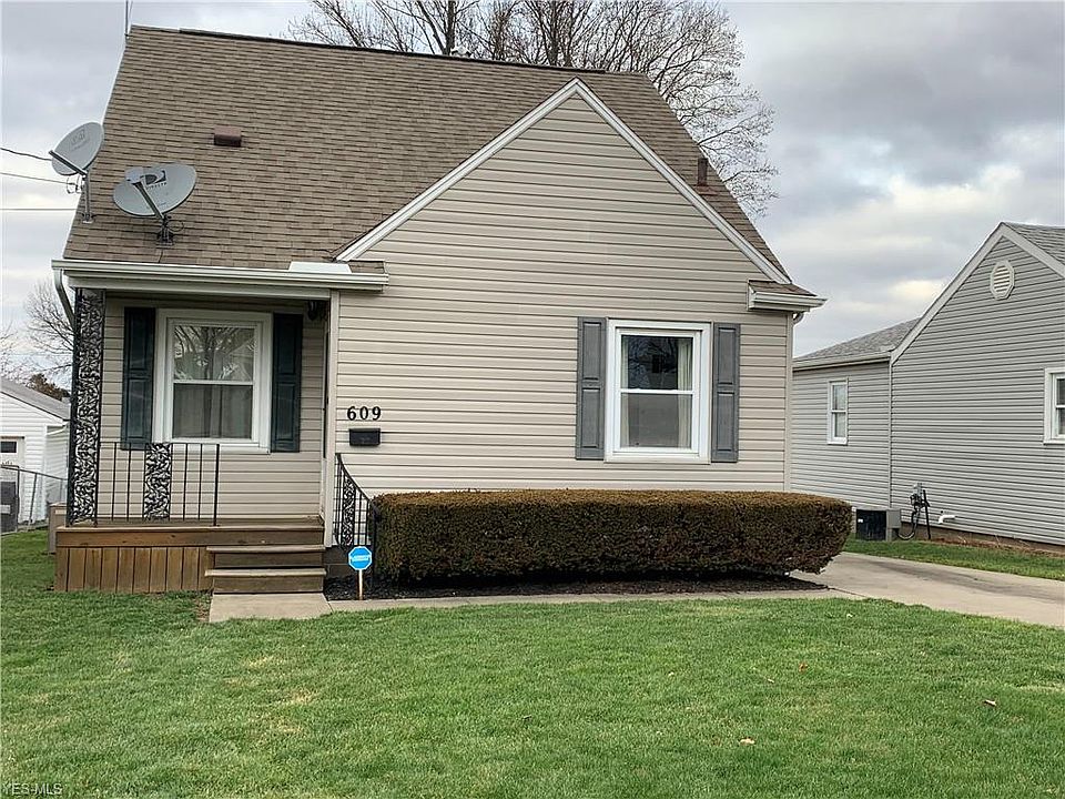 1st image of 609 Jefferson Ave