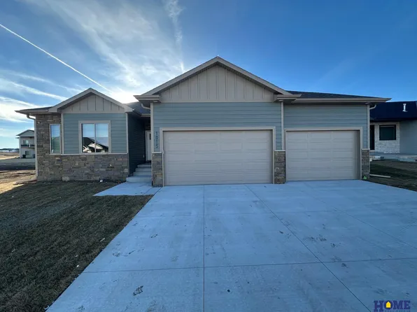 1015 N 109th St, Lincoln, NE 68527