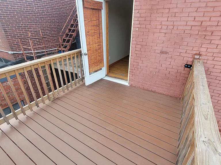 1001 S 1st St — Photo 14