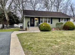 70 Fernwood Cres, Riverdale, NJ 07457