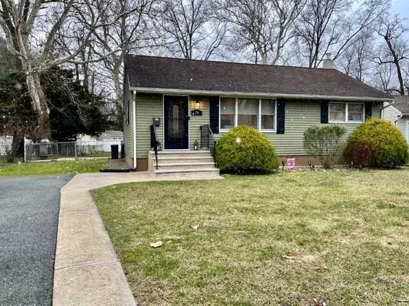 70 Fernwood Cres, Riverdale Boro, NJ 07457