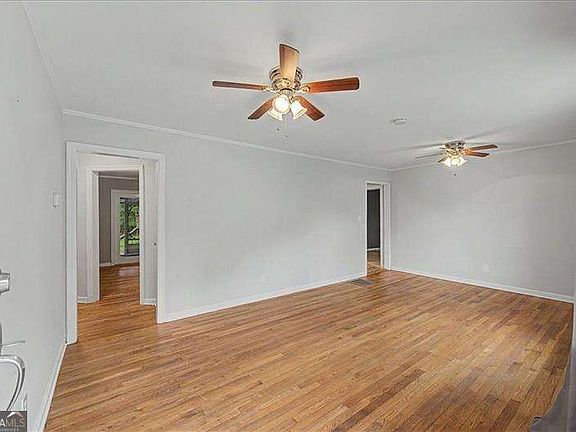 4th image of 71 Worthington Dr