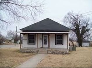 803 E Chestnut St, Carthage, MO 64836