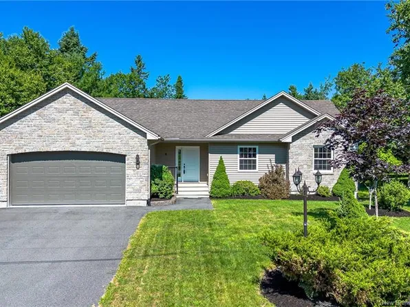 5 Aragona Ct, Rothesay, NB E2E 0B2