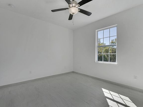 4th image of 1305 N Lavon Ave