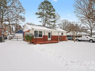 742 N Mulberry St, Statesville, NC 28677