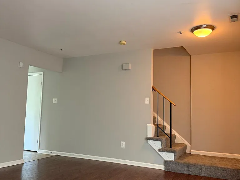 6769 Milltown Ct — Photo 3