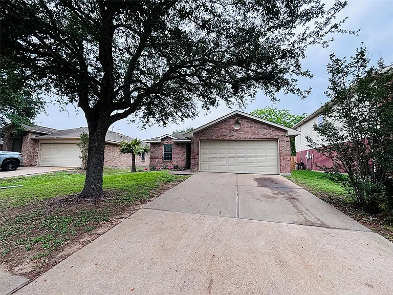 6402 Hayman Dr — Photo 1