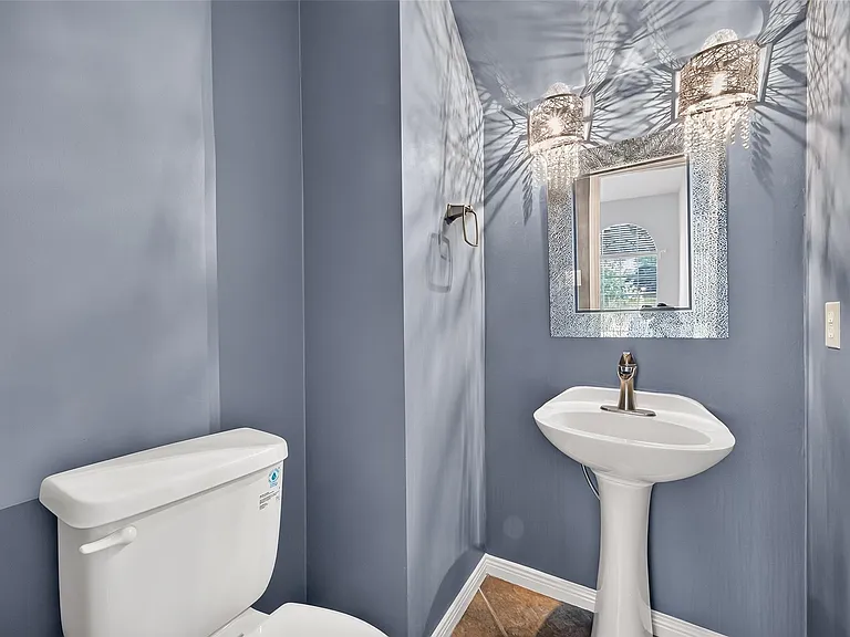 2106 Avenida La Quinta St — Photo 13