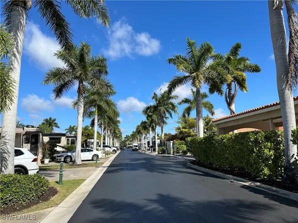 13559 Snook Cir, Naples, FL 34114