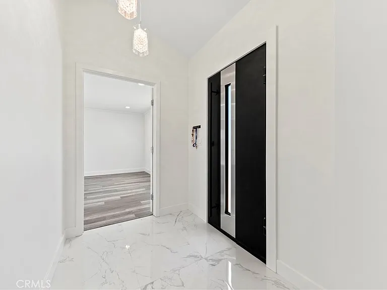 8832 Odessa Ave — Photo 2
