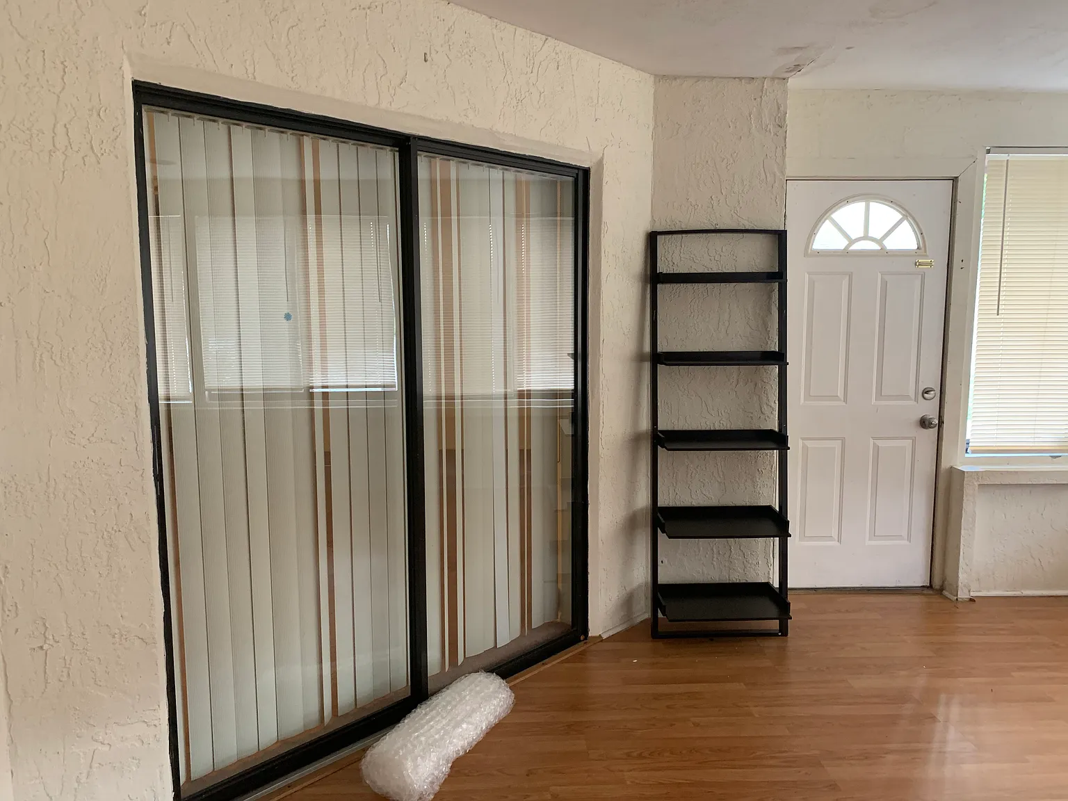 2 bed, 1487 sqft, $2,100 — Photo 4