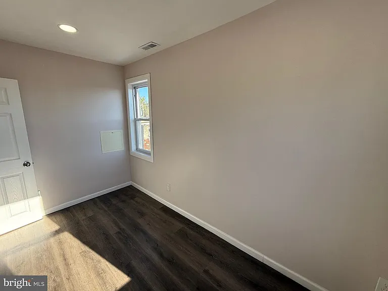 2537 E Auburn St #3 — Photo 11
