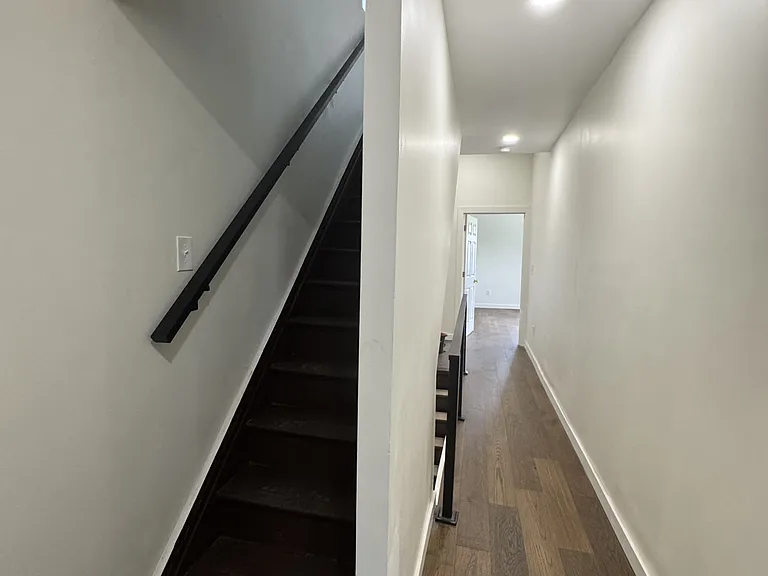 510 Winfield St — Photo 37