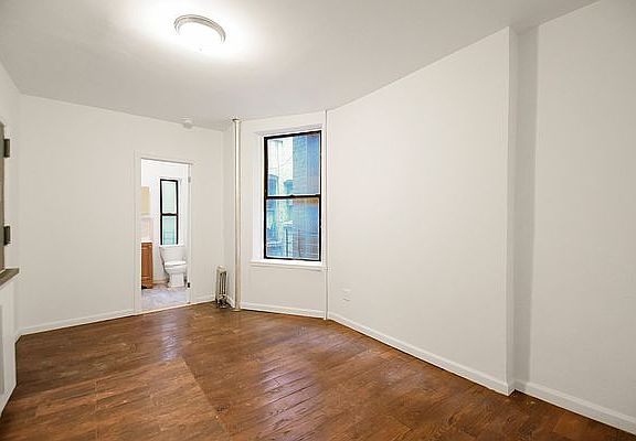 4th image of 1724 Amsterdam Ave APT 3RS