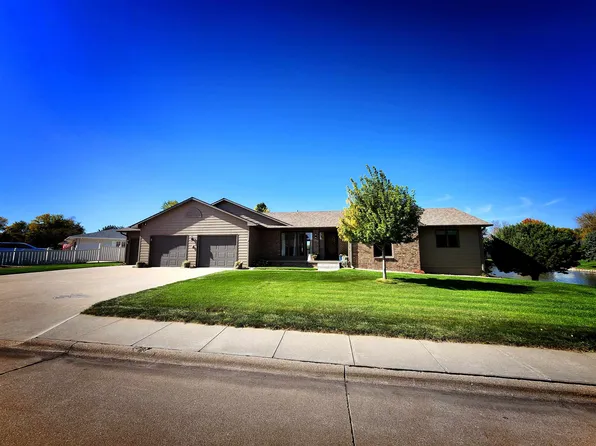 4710 Parklane Dr, Kearney, NE 68847