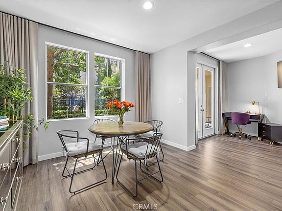 2nd image of 3151 Watermarke Pl