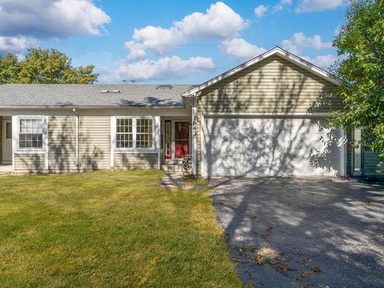 1643 Estate Cir, Naperville, IL 60565