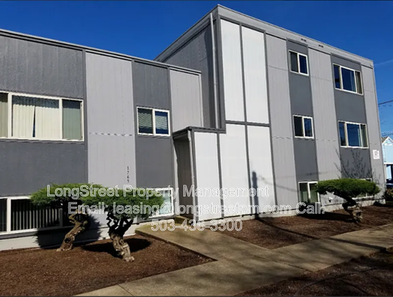 1765 NW Van Buren Ave #4