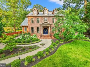 3107 Russell Rd, Alexandria, VA 22305