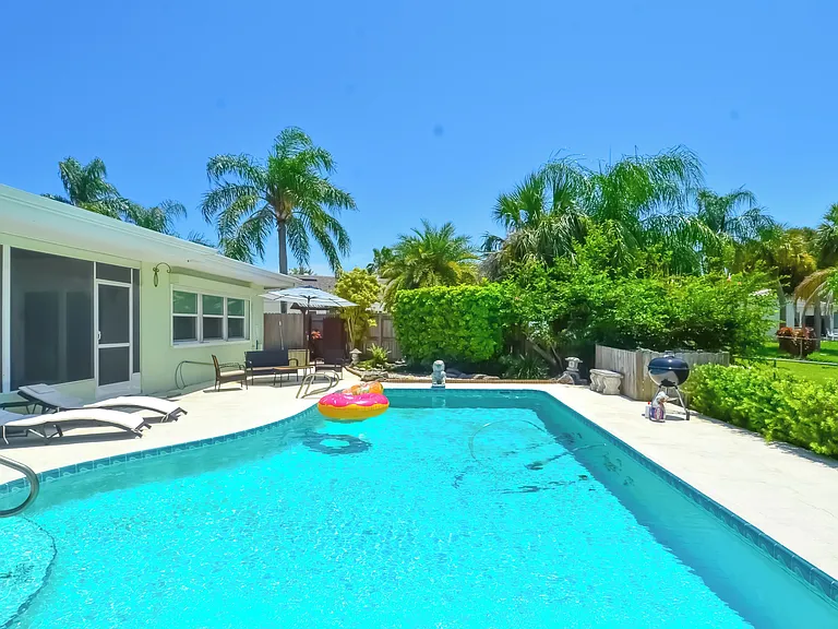 Heated pool