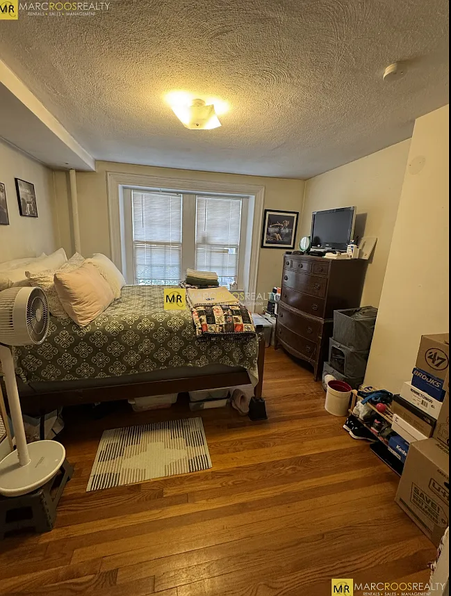 2 bed, 9999 sqft, $4,000 — Photo 4