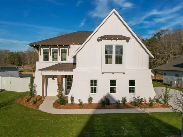 117 Firefly Ln, Opelika, AL 36804