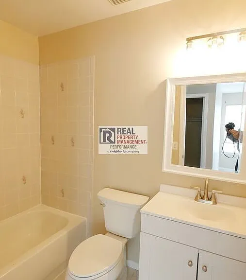 17 Lexington Ct — Photo 21