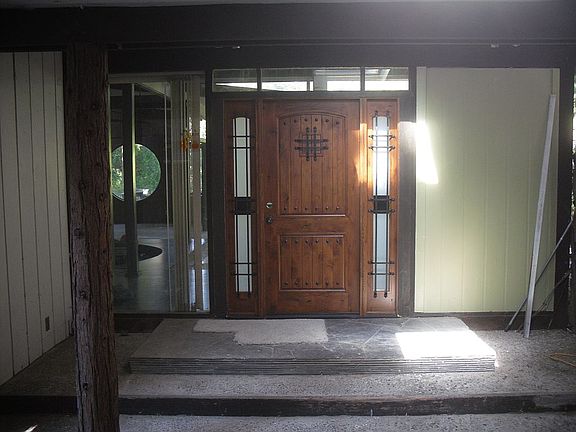 2nd image of 1108 Davis Place Rd