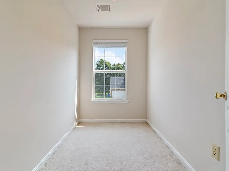 2427 Grantham Ct — Photo 26