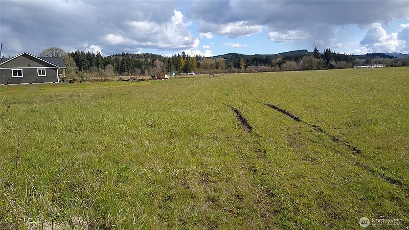 2nd image of 559 08 Boistfort Rd