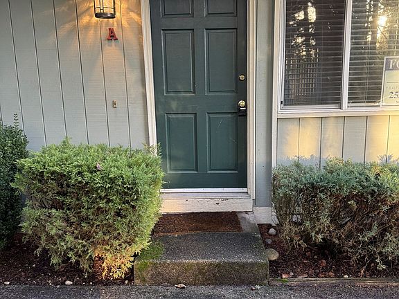 2nd image of 811 43rd Ave SW #A