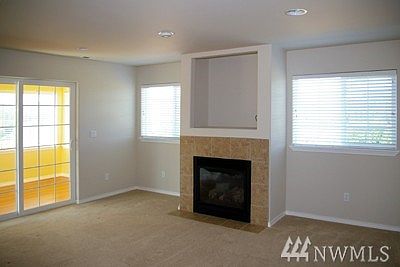 4th image of 303 Brant Ln #18