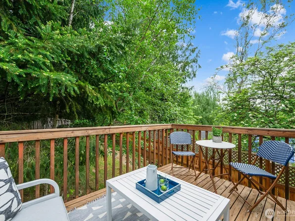 4035 NE 110th Street, Seattle, WA 98125