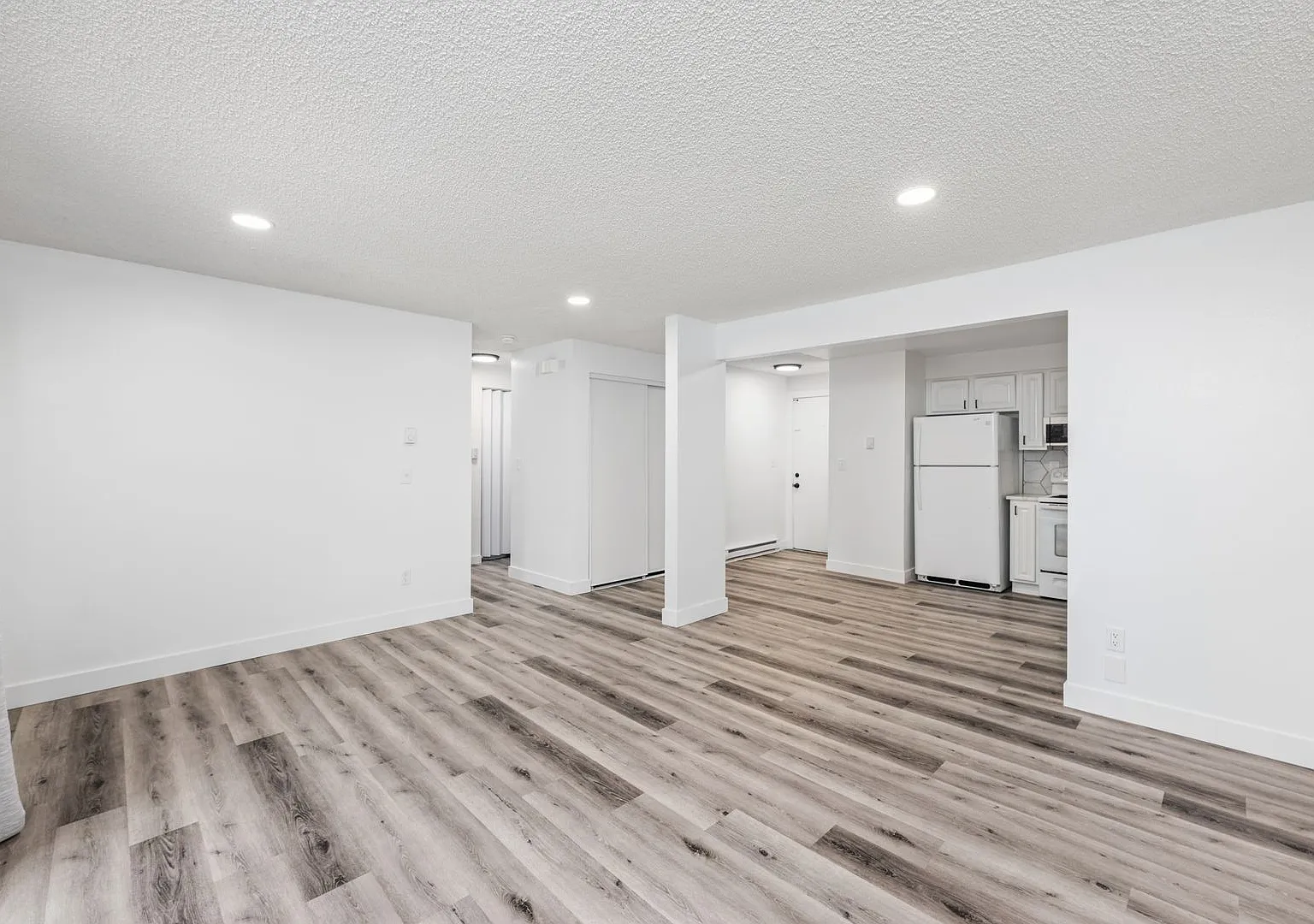 Updated Mission Park 2BR - Private Balcony & In-Unit Laundry! — Photo 3