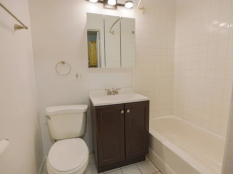 3540 N. Janssen Ave. — Photo 18