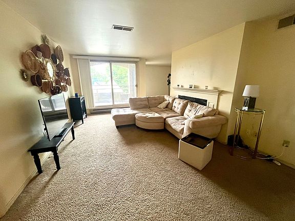 4th image of 5200 N Diversey Blvd APT 304