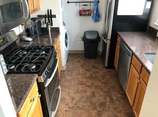 7111 Woodmont Ave APT 515, Bethesda, MD 20815
