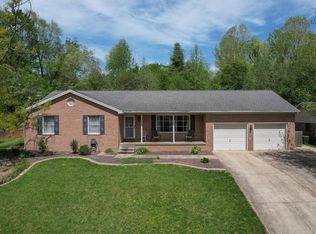 2809 Meadow Lark Ct, Evansville, IN 47720