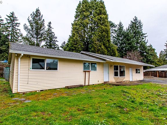 3rd image of 711 NE 113th Ave