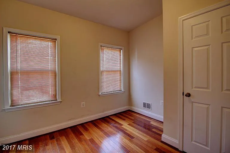 1419 Olive St — Photo 14